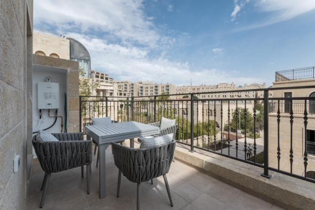 Front Of The Old City In Jerusalem - Luxurious Residence Habitación foto